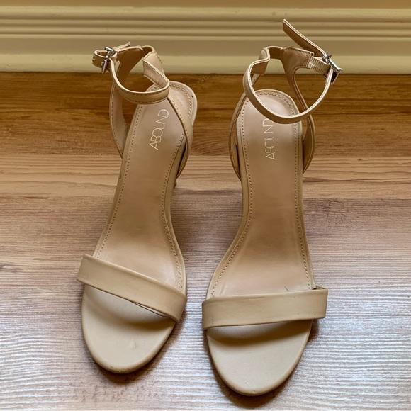 Nude heels - Picture 4 of 4